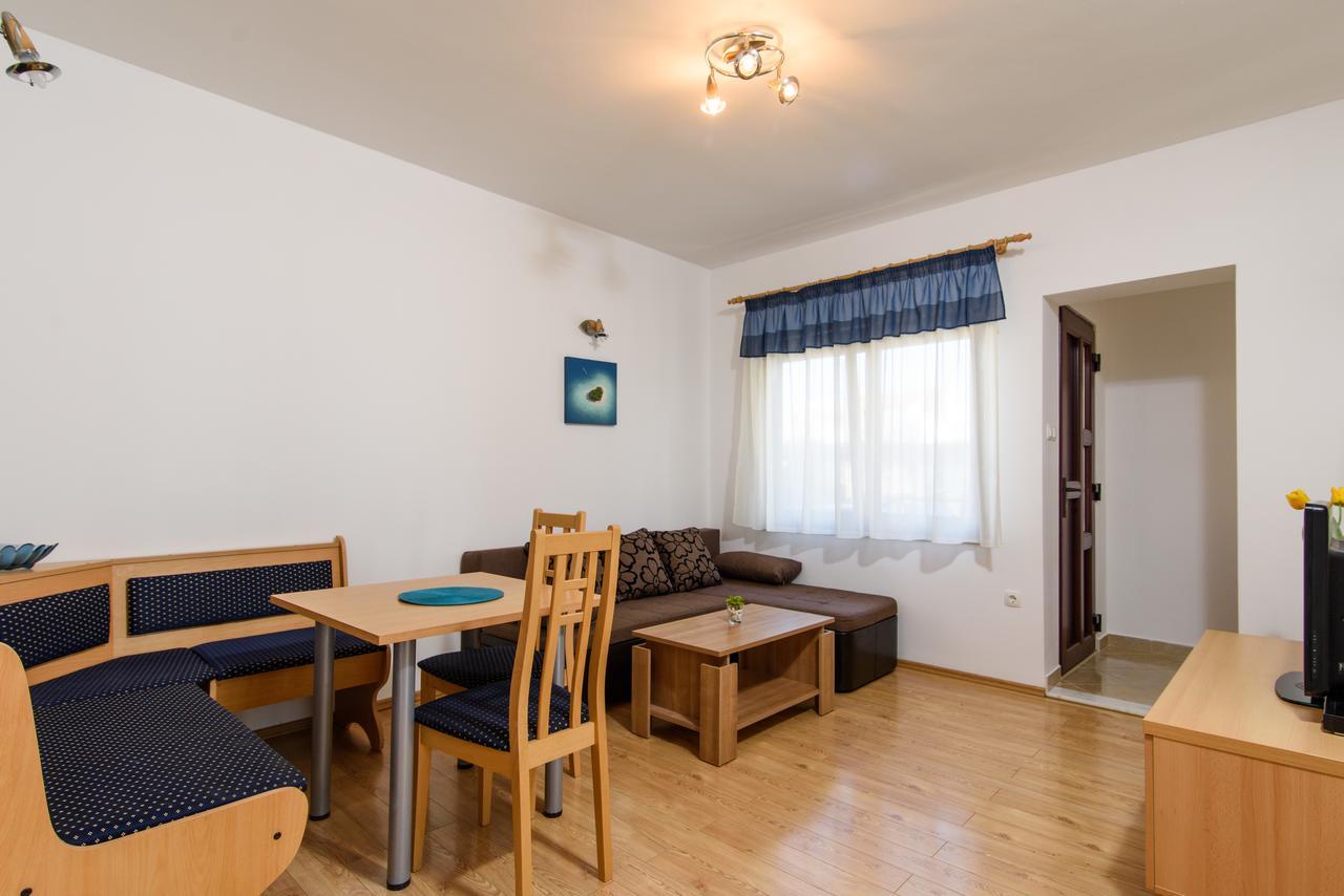 Apartments Sofija Трогир Екстериор снимка