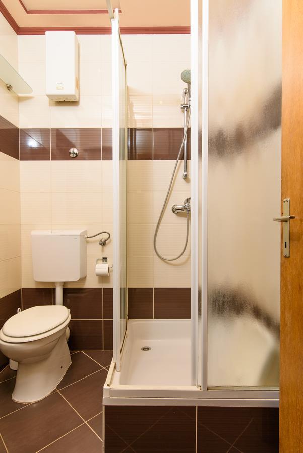 Apartments Sofija Трогир Екстериор снимка